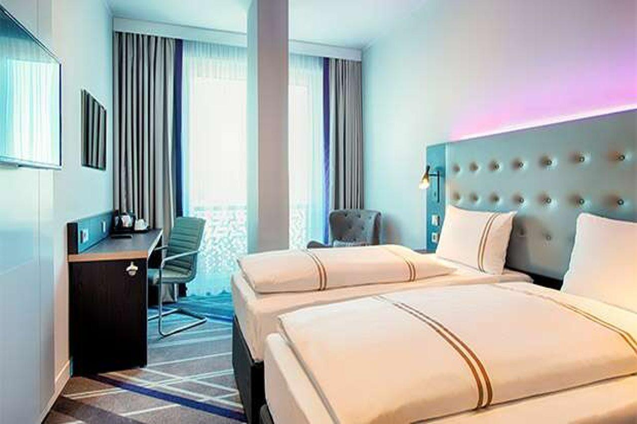 Premier Inn Luebeck City Stadtgraben Ngoại thất bức ảnh
