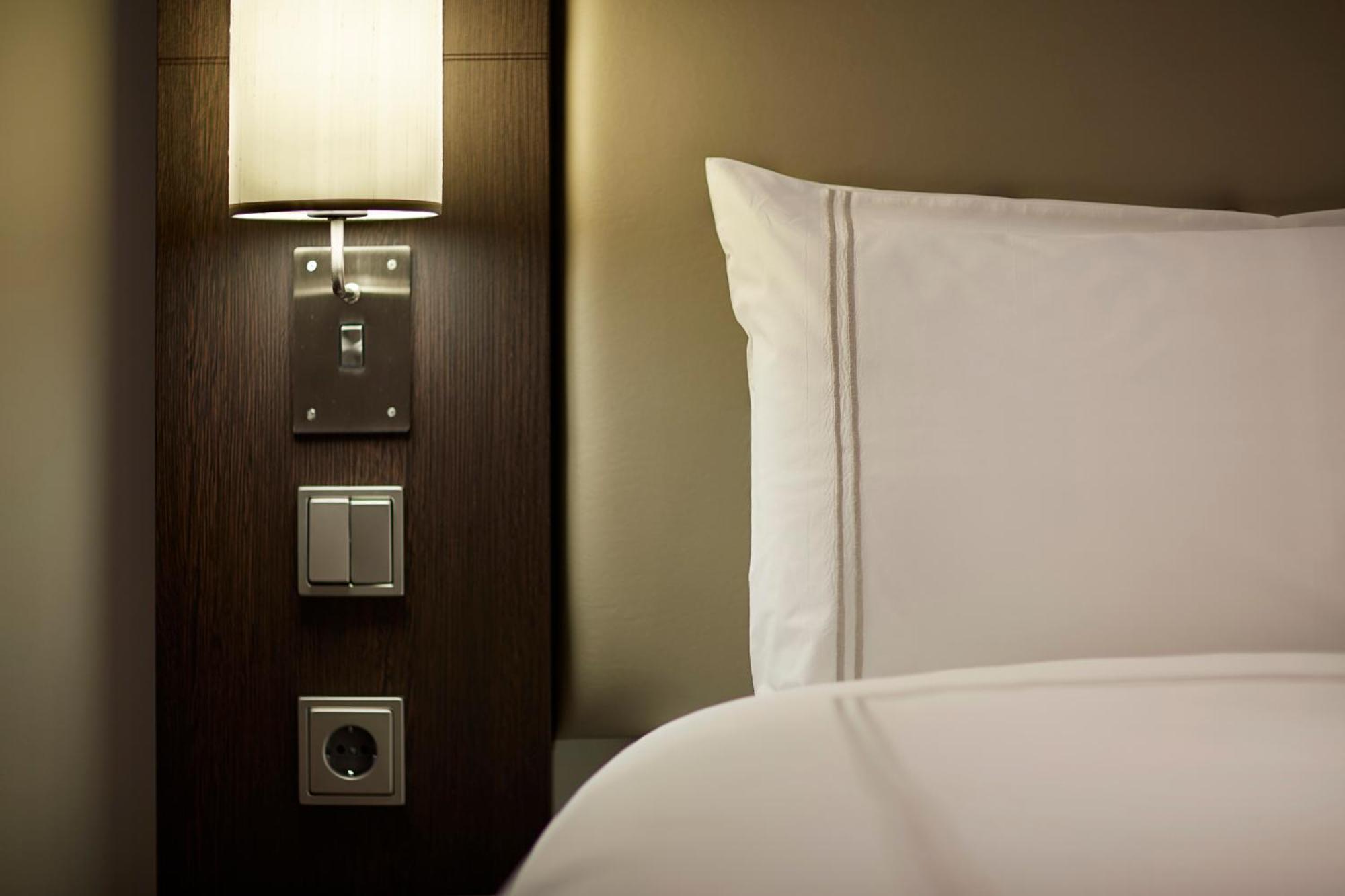 Premier Inn Luebeck City Stadtgraben Ngoại thất bức ảnh