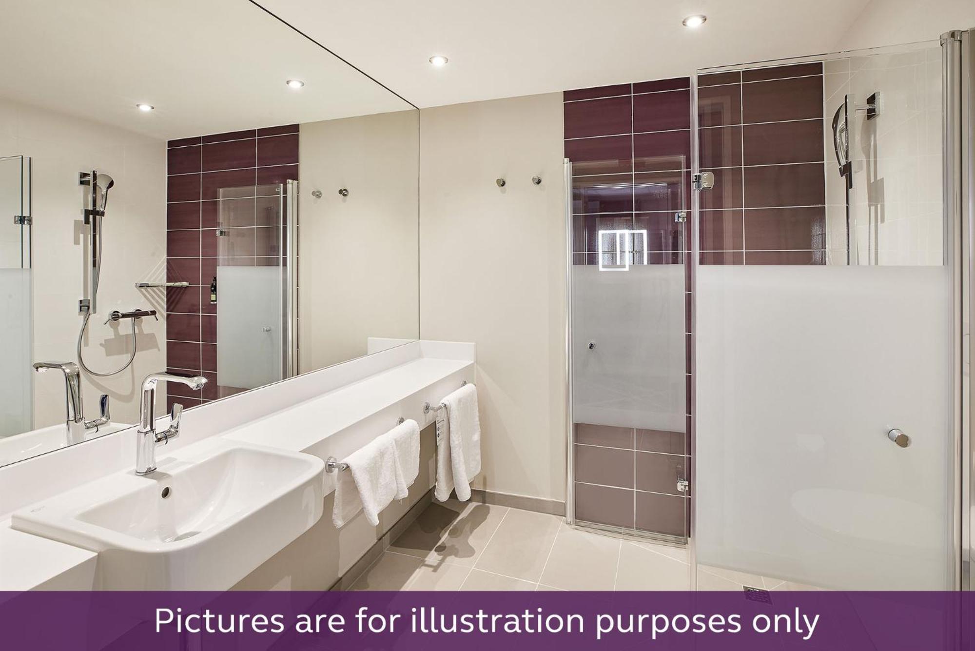 Premier Inn Luebeck City Stadtgraben Ngoại thất bức ảnh